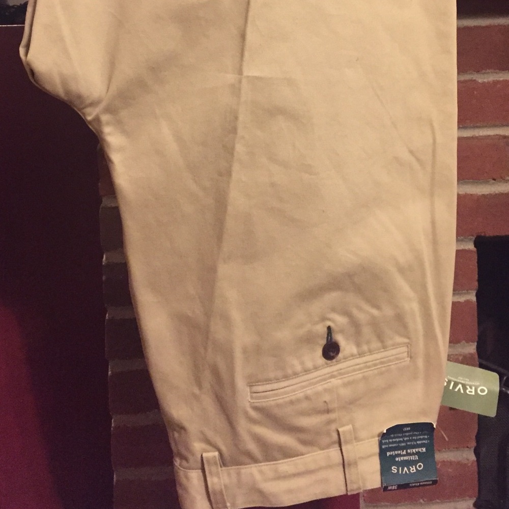 Mens NWT Orvis pleated khakis